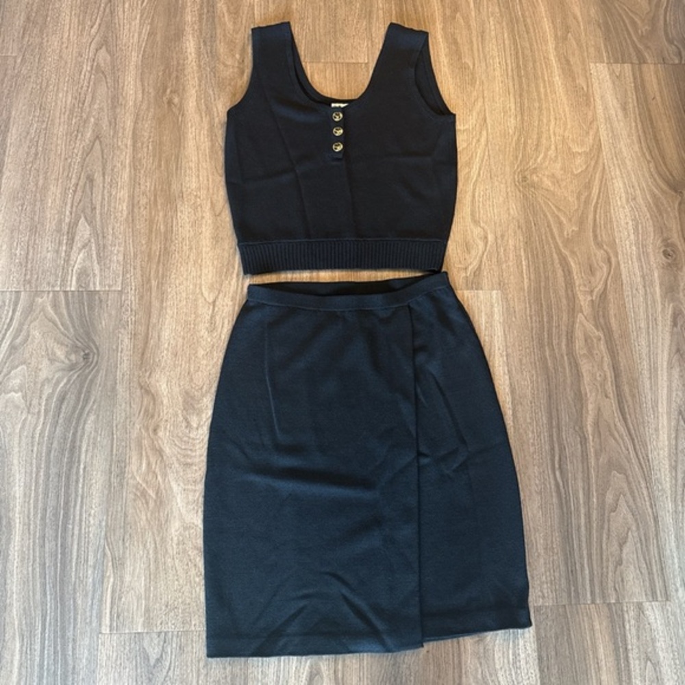 St. John Classic Black Knit Pencil Skirt and tank top with gold button - Women's